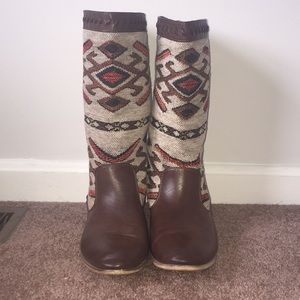 Wanted Nava Boots!